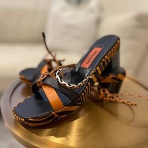 100% authentic Missoni lace up sandal. Size 38
